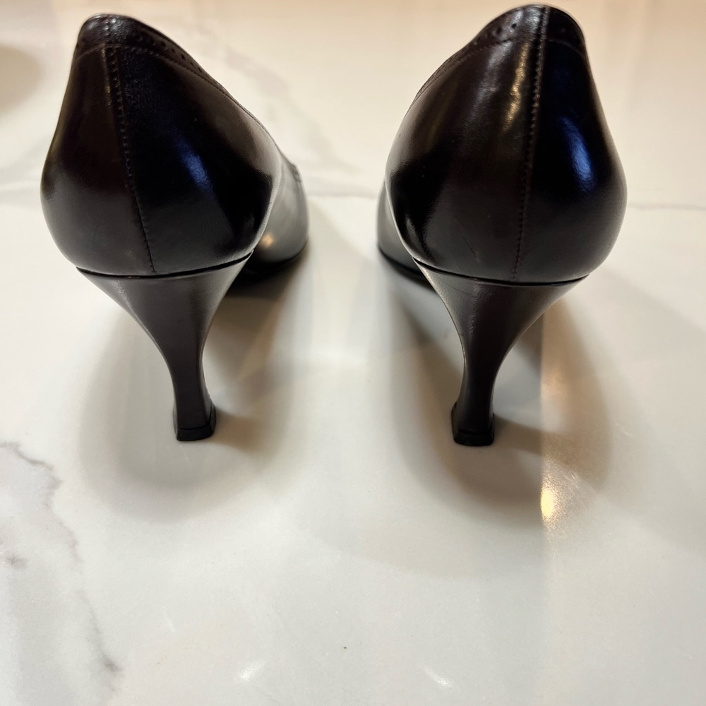 Bruno Magli Women's Dark Purple Heels. Size 6 - Picture 8 of 12
